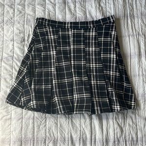Shein Zipper Side Plaid Pleated Skirt Size Medium